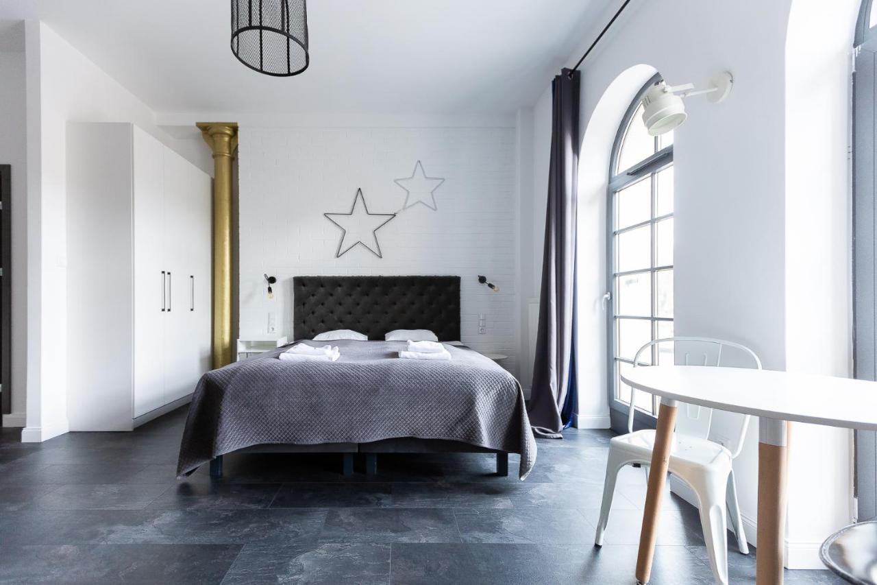 One Night Lofty Fabryczna Apartment